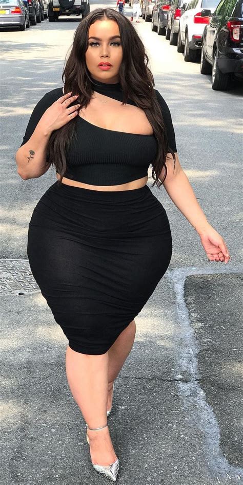 Curvy Gallery .